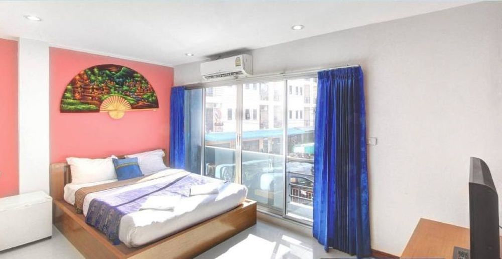 Dreams Guesthouse & Hostel Patong Exterior foto